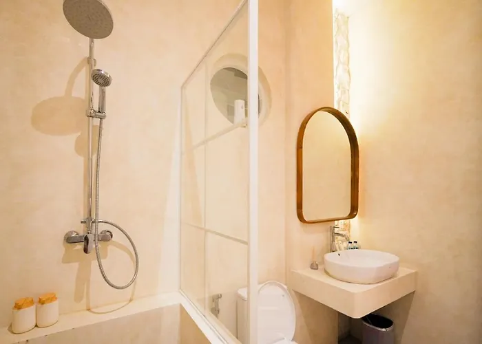 5br Luxury Mediterranean Style In Kuta