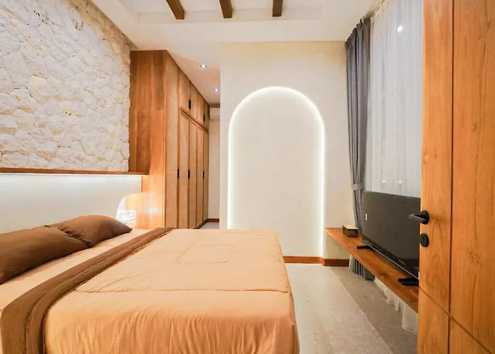Villa 5br Luxury Mediterranean Style In Kuta *