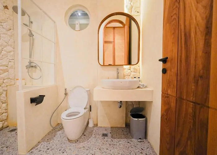 5br Luxury Mediterranean Style In Kuta Legian (Bali)