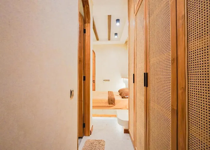 Villa 5br Luxury Mediterranean Style In Kuta
