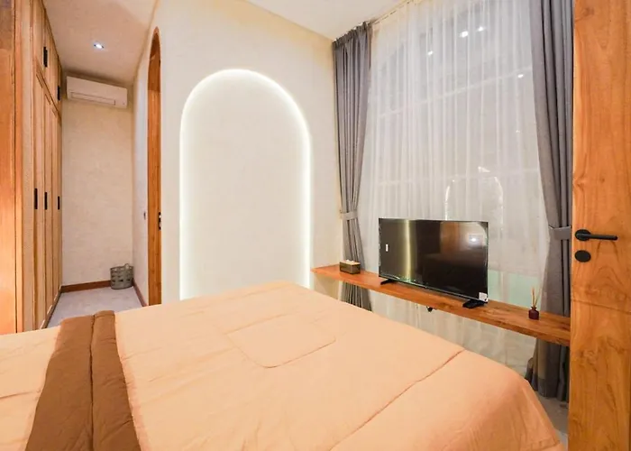 Villa 5br Luxury Mediterranean Style In Kuta