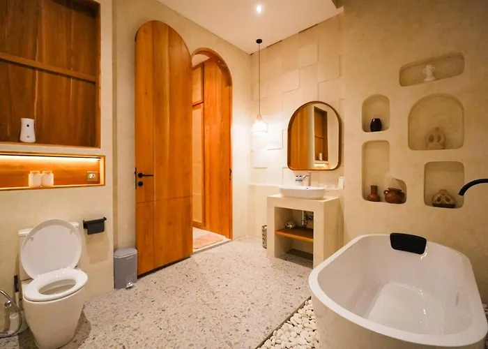 5br Luxury Mediterranean Style In Kuta