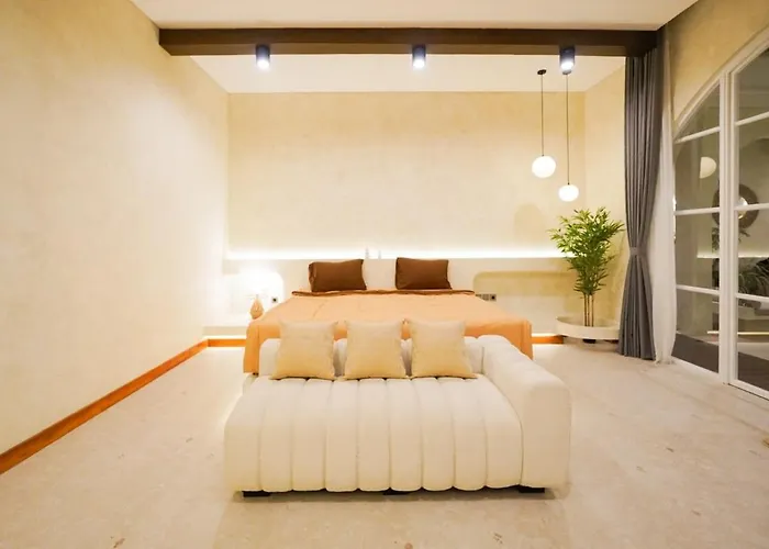 Villa 5br Luxury Mediterranean Style In Kuta